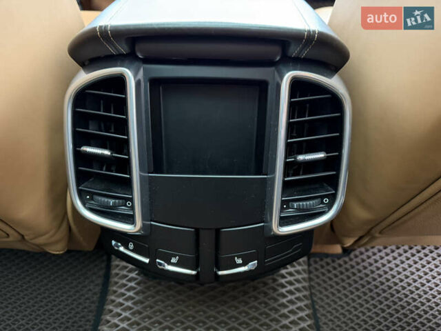 Синий Порше Каен, объемом двигателя 4.8 л и пробегом 142 тыс. км за 31900 $, фото 32 на Automoto.ua