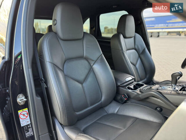 Синій Порше Cayenne, об'ємом двигуна 3 л та пробігом 153 тис. км за 34000 $, фото 25 на Automoto.ua