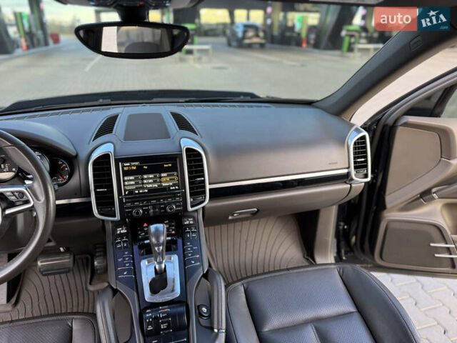 Синій Порше Cayenne, об'ємом двигуна 3 л та пробігом 153 тис. км за 34000 $, фото 29 на Automoto.ua