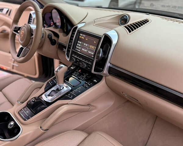 Синий Порше Каен, объемом двигателя 3.6 л и пробегом 110 тыс. км за 23900 $, фото 18 на Automoto.ua