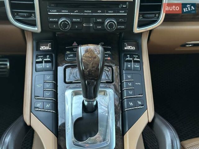 Синий Порше Каен, объемом двигателя 4.81 л и пробегом 142 тыс. км за 35500 $, фото 34 на Automoto.ua