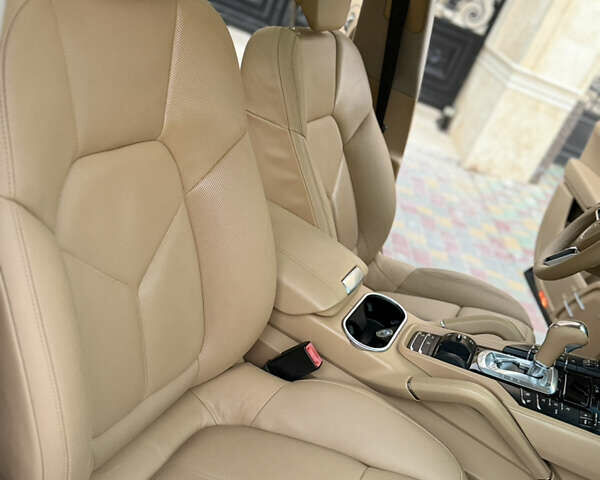 Синий Порше Каен, объемом двигателя 3.6 л и пробегом 110 тыс. км за 23900 $, фото 26 на Automoto.ua