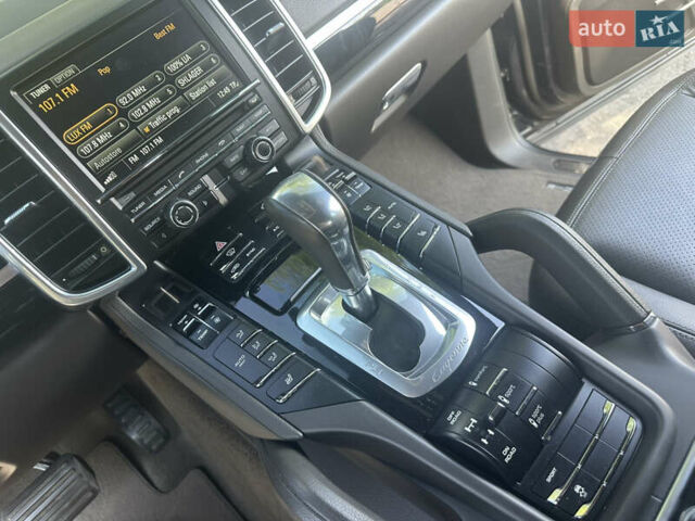Синий Порше Каен, объемом двигателя 2.97 л и пробегом 151 тыс. км за 37700 $, фото 31 на Automoto.ua