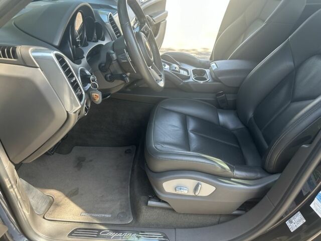 Синий Порше Каен, объемом двигателя 3 л и пробегом 151 тыс. км за 34500 $, фото 7 на Automoto.ua