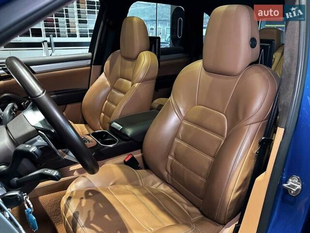 Синий Порше Каен, объемом двигателя 4.13 л и пробегом 188 тыс. км за 45000 $, фото 21 на Automoto.ua