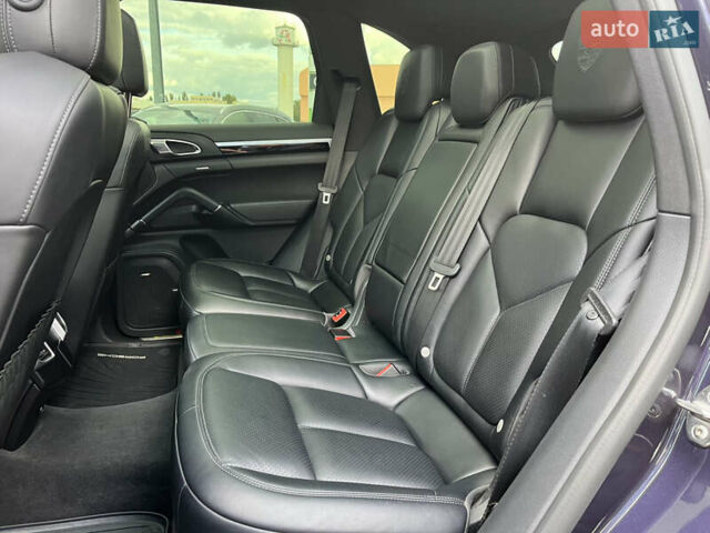 Синій Порше Cayenne, об'ємом двигуна 3 л та пробігом 116 тис. км за 33990 $, фото 16 на Automoto.ua