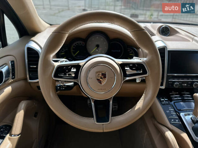 Синий Порше Каен, объемом двигателя 3 л и пробегом 133 тыс. км за 30000 $, фото 14 на Automoto.ua
