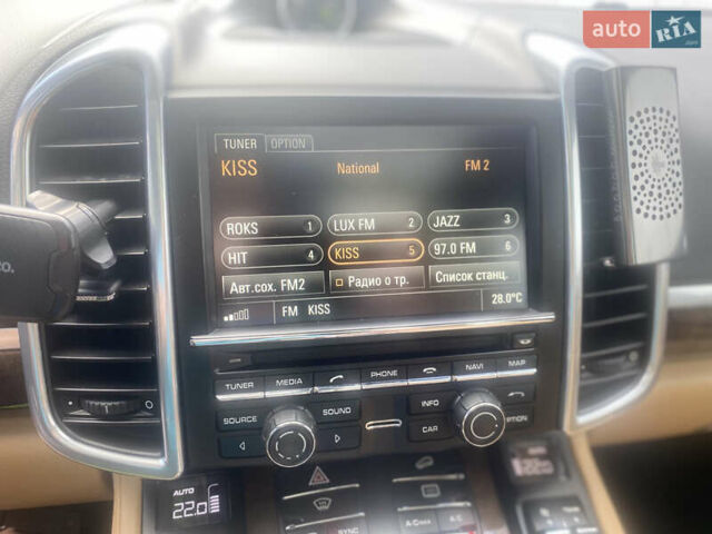 Порше Каен 2016 в Львове на Automoto.ua Синий Порше Каен, объемом двигателя 3 л и пробегом 132 тыс. км за 35500 $, фото 46 на Automoto.ua