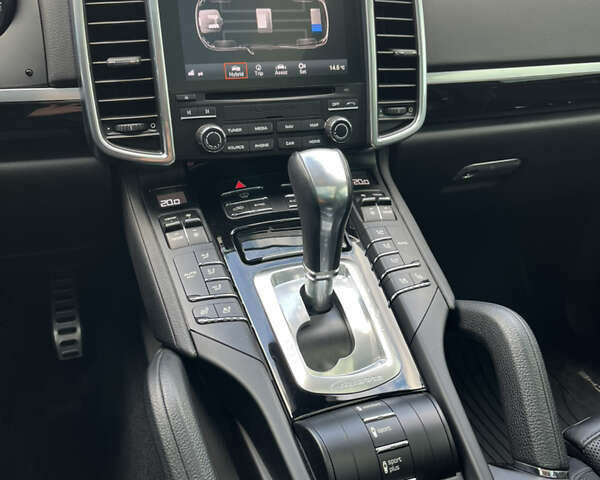 Синій Порше Cayenne, об'ємом двигуна 3 л та пробігом 116 тис. км за 29750 $, фото 19 на Automoto.ua