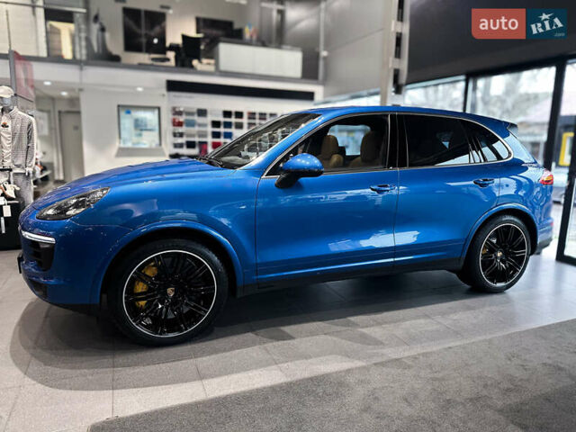 Синий Порше Каен, объемом двигателя 4.13 л и пробегом 188 тыс. км за 45000 $, фото 7 на Automoto.ua