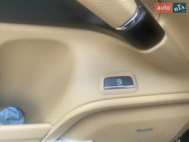 Порше Каен 2016 в Львове на Automoto.ua Синий Порше Каен, объемом двигателя 3 л и пробегом 132 тыс. км за 35500 $, фото 10 на Automoto.ua