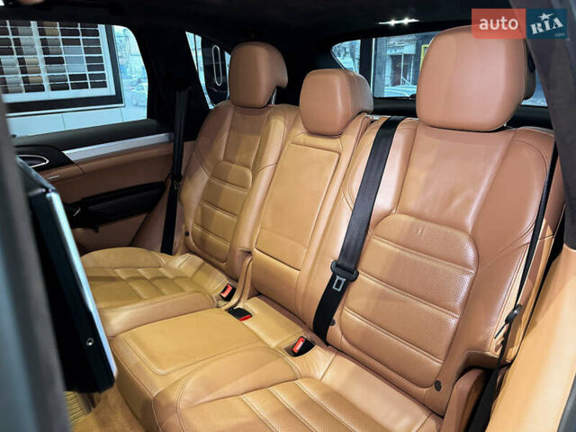 Синий Порше Каен, объемом двигателя 4.13 л и пробегом 188 тыс. км за 45000 $, фото 32 на Automoto.ua