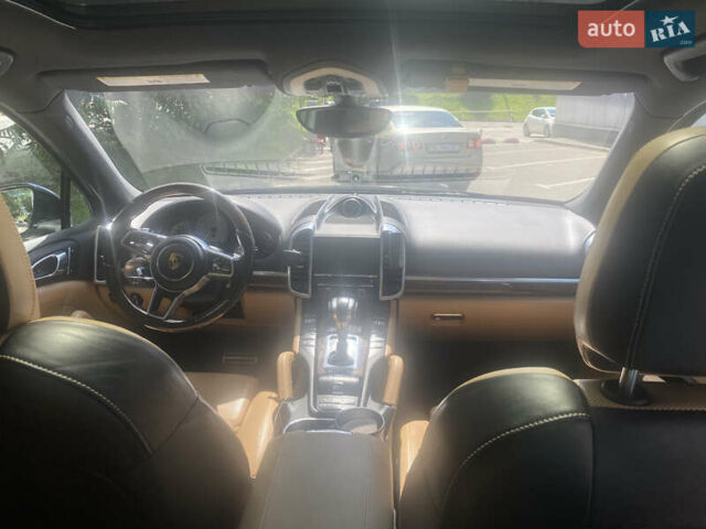 Порше Каен 2016 в Львове на Automoto.ua Синий Порше Каен, объемом двигателя 3 л и пробегом 132 тыс. км за 35500 $, фото 27 на Automoto.ua