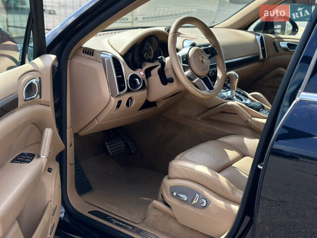 Синий Порше Каен, объемом двигателя 3 л и пробегом 133 тыс. км за 30000 $, фото 12 на Automoto.ua