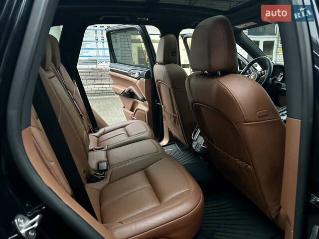Синій Порше Cayenne, об'ємом двигуна 3.6 л та пробігом 245 тис. км за 22000 $, фото 38 на Automoto.ua