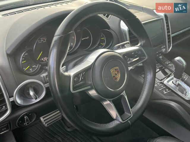 Порше Каен 2016 в Киеве на Automoto.ua Синий Порше Каен, объемом двигателя 3 л и пробегом 116 тыс. км за 33900 $, фото 20 на Automoto.ua