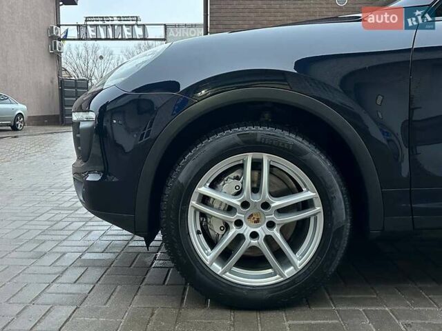 Синий Порше Каен, объемом двигателя 3.6 л и пробегом 245 тыс. км за 22000 $, фото 13 на Automoto.ua