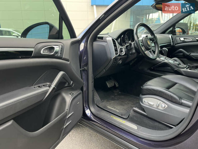 Синій Порше Cayenne, об'ємом двигуна 3 л та пробігом 116 тис. км за 33990 $, фото 8 на Automoto.ua