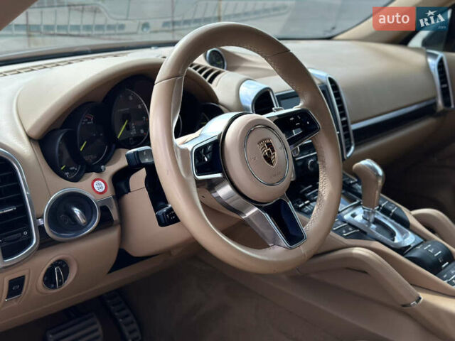 Синий Порше Каен, объемом двигателя 3 л и пробегом 133 тыс. км за 30000 $, фото 13 на Automoto.ua