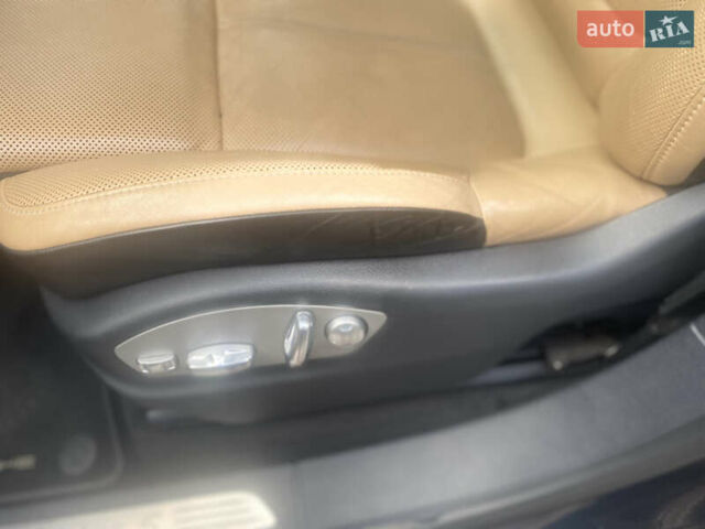 Порше Каен 2016 в Львове на Automoto.ua Синий Порше Каен, объемом двигателя 3 л и пробегом 132 тыс. км за 35500 $, фото 4 на Automoto.ua