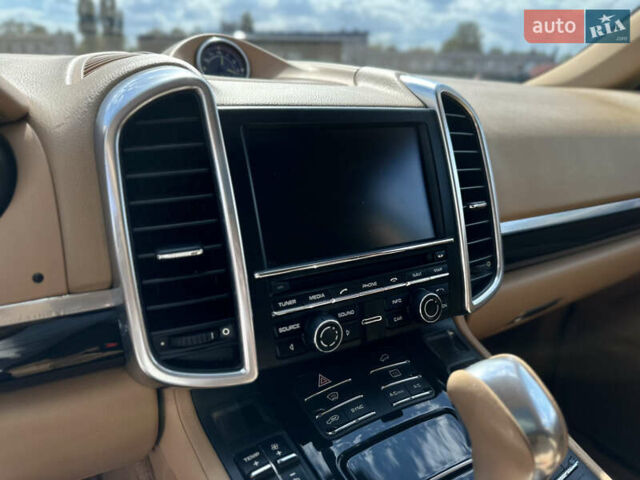 Синий Порше Каен, объемом двигателя 3 л и пробегом 133 тыс. км за 30000 $, фото 19 на Automoto.ua