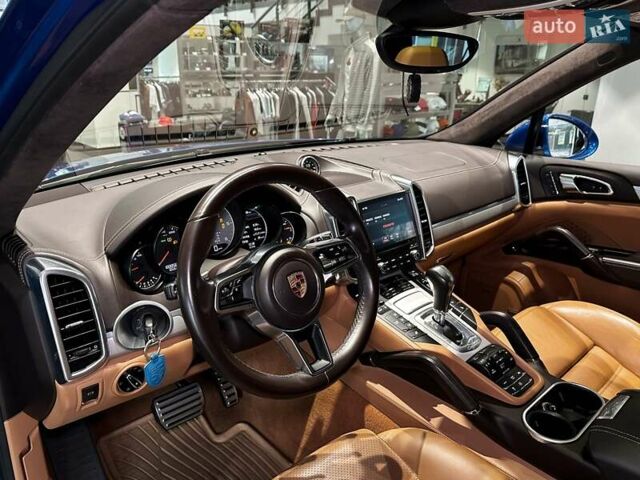 Синий Порше Каен, объемом двигателя 4.13 л и пробегом 188 тыс. км за 45000 $, фото 16 на Automoto.ua