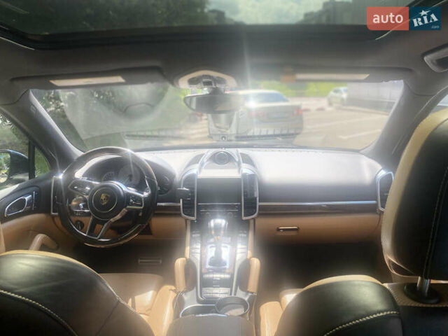 Порше Каен 2016 в Львове на Automoto.ua Синий Порше Каен, объемом двигателя 3 л и пробегом 132 тыс. км за 35500 $, фото 32 на Automoto.ua