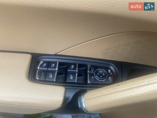 Порше Каен 2016 в Львове на Automoto.ua Синий Порше Каен, объемом двигателя 3 л и пробегом 132 тыс. км за 35500 $, фото 8 на Automoto.ua