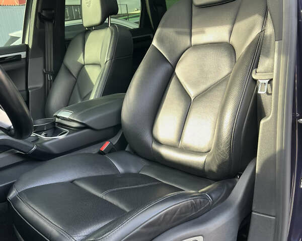 Синий Порше Каен, объемом двигателя 3 л и пробегом 116 тыс. км за 35900 $, фото 20 на Automoto.ua