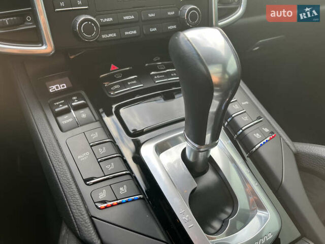 Синій Порше Cayenne, об'ємом двигуна 3 л та пробігом 116 тис. км за 33990 $, фото 22 на Automoto.ua