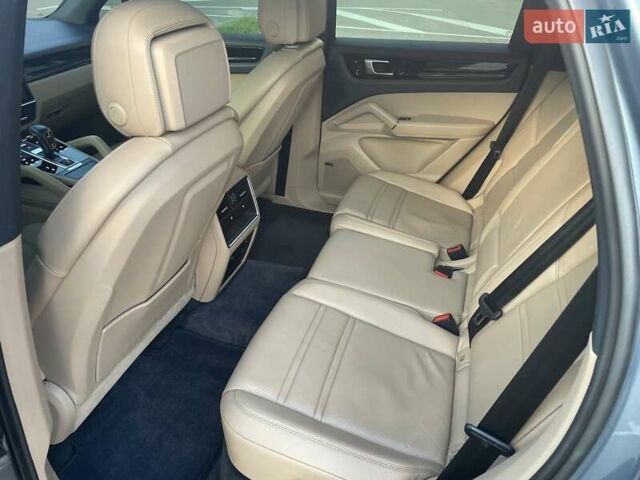 Синий Порше Каен, объемом двигателя 2.89 л и пробегом 157 тыс. км за 47000 $, фото 7 на Automoto.ua