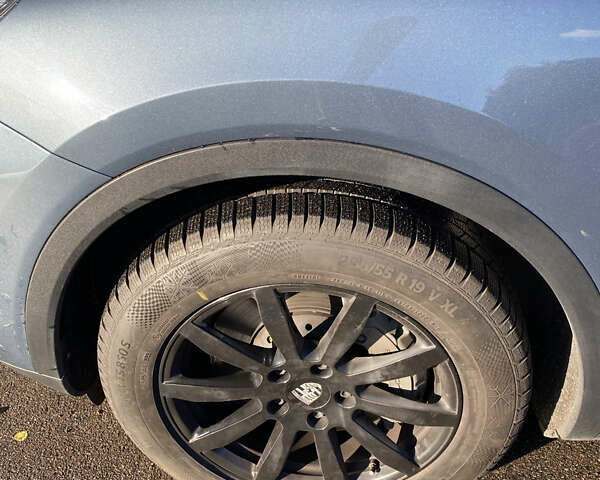 Синий Порше Каен, объемом двигателя 2.89 л и пробегом 96 тыс. км за 61500 $, фото 12 на Automoto.ua