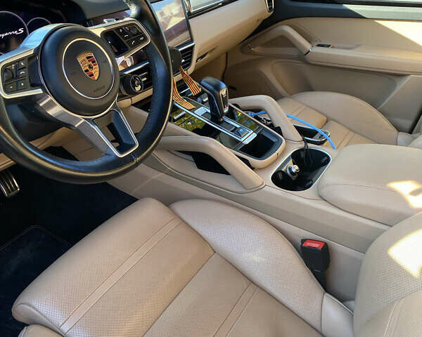 Синий Порше Каен, объемом двигателя 2.89 л и пробегом 96 тыс. км за 61500 $, фото 6 на Automoto.ua