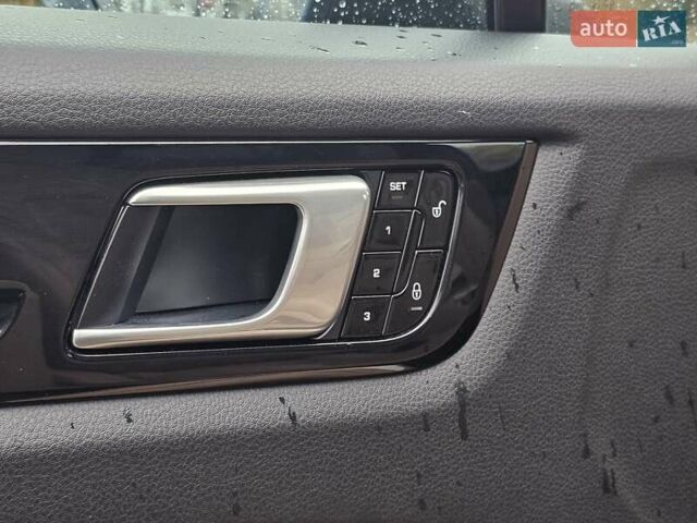 Синий Порше Каен, объемом двигателя 3 л и пробегом 100 тыс. км за 52999 $, фото 21 на Automoto.ua