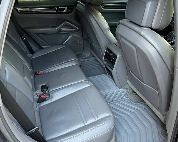Синий Порше Каен, объемом двигателя 3 л и пробегом 183 тыс. км за 67000 $, фото 44 на Automoto.ua