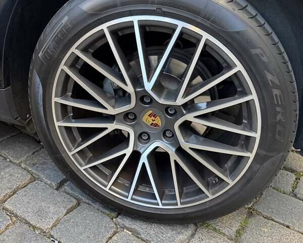 Порше Cayenne 2018 у Києві на Automoto.ua Синій Порше Cayenne, об'ємом двигуна 2.89 л та пробігом 130 тис. км за 58825 $, фото 3 на Automoto.ua