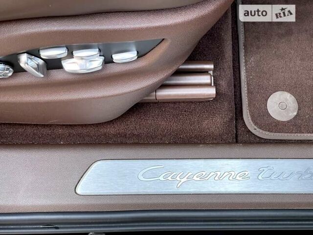 Синій Порше Cayenne, об'ємом двигуна 4 л та пробігом 85 тис. км за 88888 $, фото 58 на Automoto.ua