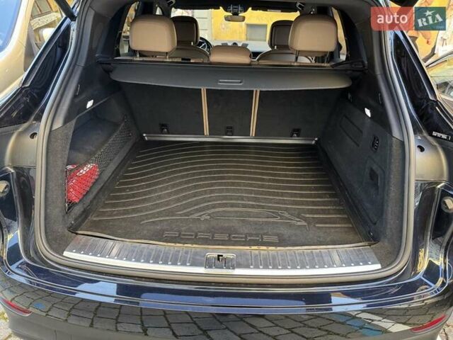 Порше Cayenne 2018 у Києві на Automoto.ua Синій Порше Cayenne, об'ємом двигуна 2.89 л та пробігом 130 тис. км за 58825 $, фото 6 на Automoto.ua