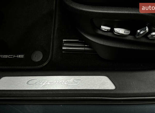 Синий Порше Каен, объемом двигателя 2.89 л и пробегом 104 тыс. км за 62000 $, фото 15 на Automoto.ua