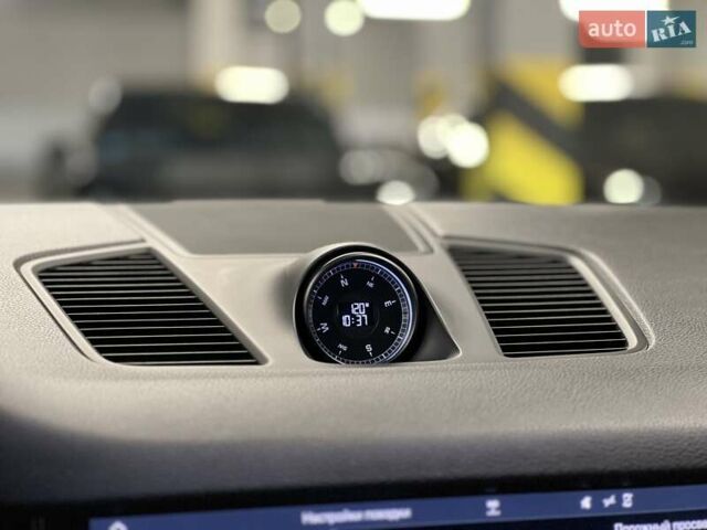 Синий Порше Каен, объемом двигателя 3 л и пробегом 78 тыс. км за 52314 $, фото 39 на Automoto.ua