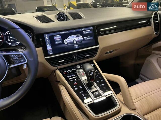 Синий Порше Каен, объемом двигателя 3 л и пробегом 78 тыс. км за 52314 $, фото 31 на Automoto.ua