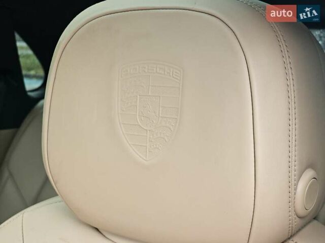 Синий Порше Каен, объемом двигателя 3 л и пробегом 100 тыс. км за 52999 $, фото 25 на Automoto.ua