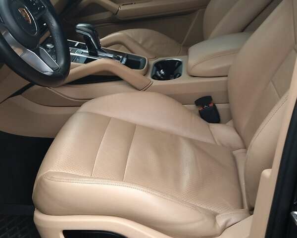 Синий Порше Каен, объемом двигателя 3 л и пробегом 170 тыс. км за 38500 $, фото 20 на Automoto.ua