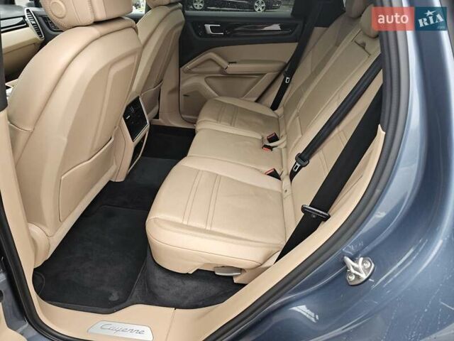 Синий Порше Каен, объемом двигателя 3 л и пробегом 100 тыс. км за 52999 $, фото 47 на Automoto.ua