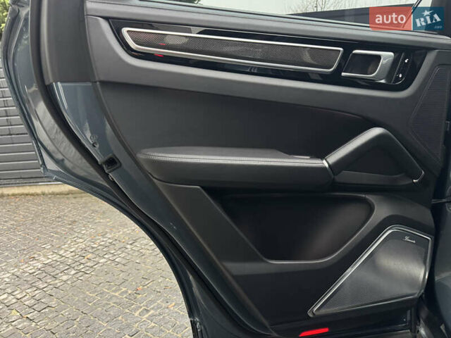 Синий Порше Каен, объемом двигателя 2.89 л и пробегом 104 тыс. км за 62000 $, фото 14 на Automoto.ua