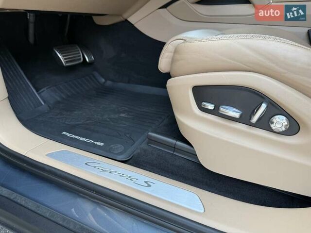 Синій Порше Cayenne, об'ємом двигуна 2.89 л та пробігом 101 тис. км за 57000 $, фото 25 на Automoto.ua