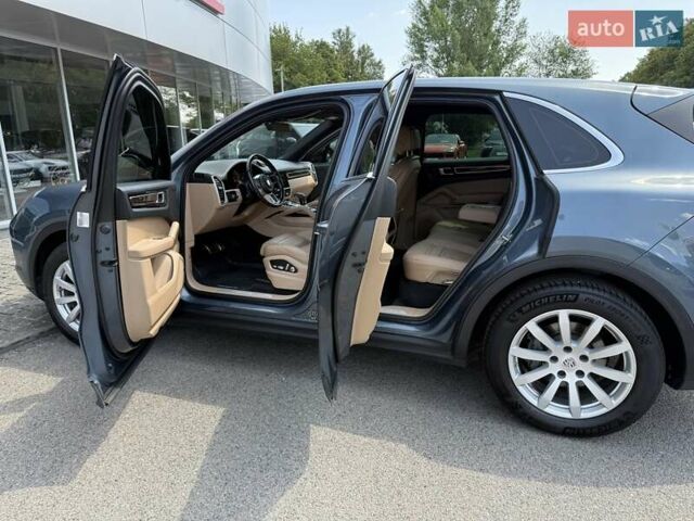 Синій Порше Cayenne, об'ємом двигуна 2.89 л та пробігом 101 тис. км за 57000 $, фото 15 на Automoto.ua