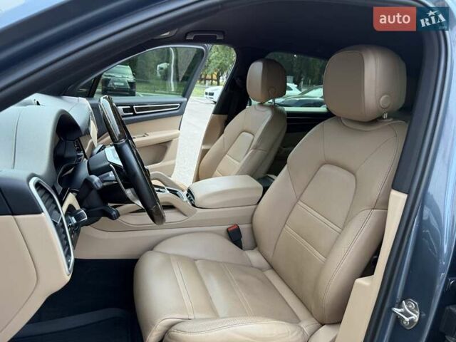 Синій Порше Cayenne, об'ємом двигуна 2.89 л та пробігом 101 тис. км за 57000 $, фото 18 на Automoto.ua