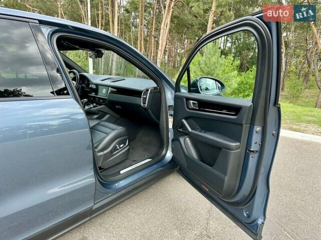 Синий Порше Каен, объемом двигателя 3 л и пробегом 119 тыс. км за 51800 $, фото 90 на Automoto.ua