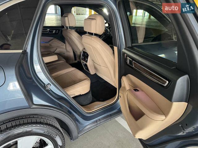 Порше Каен 2018 в Киеве на Automoto.ua Синий Порше Каен, объемом двигателя 3 л и пробегом 86 тыс. км за 51000 $, фото 15 на Automoto.ua